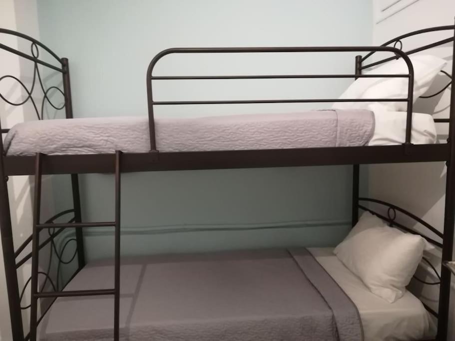 Unique 3 Bdrm Apartment, 5 Min Walk From Acropolis Athens