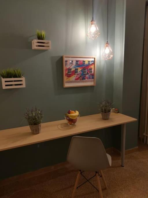 Unique 3 Bdrm Apartment, 5 Min Walk From Acropolis *